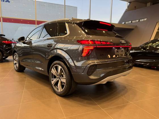 AUDI Q3 2.0 TFSI GASOLINA LAUNCH EDITION QUATTRO S TRONIC AUDI Q3 2.0 TFSI GASOLINA LAUNCH EDITION QUATTRO S TRONIC
